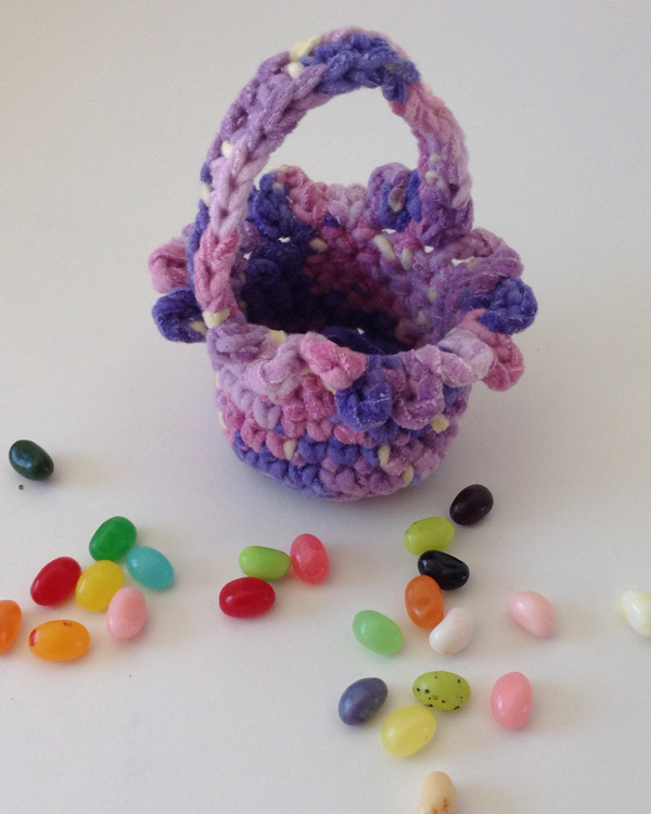 crochet-small-easter-basket-purple2-optw