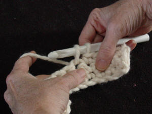 Crochet-Maggie-Weldon-How-To-Change-Colors-1