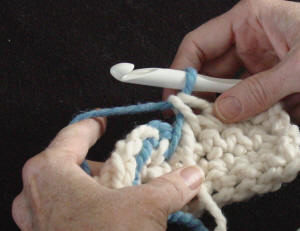 Crochet-Maggie-Weldon-How-To-Change-Colors-11