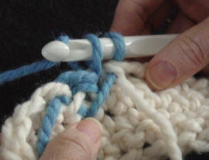 Crochet-Maggie-Weldon-How-To-Change-Colors-12