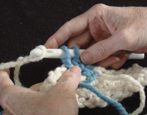 Crochet-Maggie-Weldon-How-To-Change-Colors-13