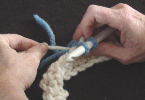 Crochet-Maggie-Weldon-How-To-Change-Colors-5