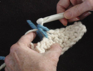 Crochet-Maggie-Weldon-How-To-Change-Colors-7