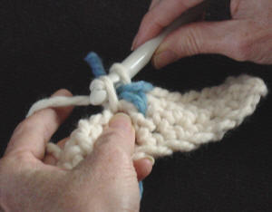 Crochet-Maggie-Weldon-How-To-Change-Colors-8